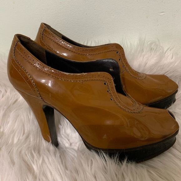 FENDI PATENT LEATHER BOOTS Size 38 - Picture 2 of 8